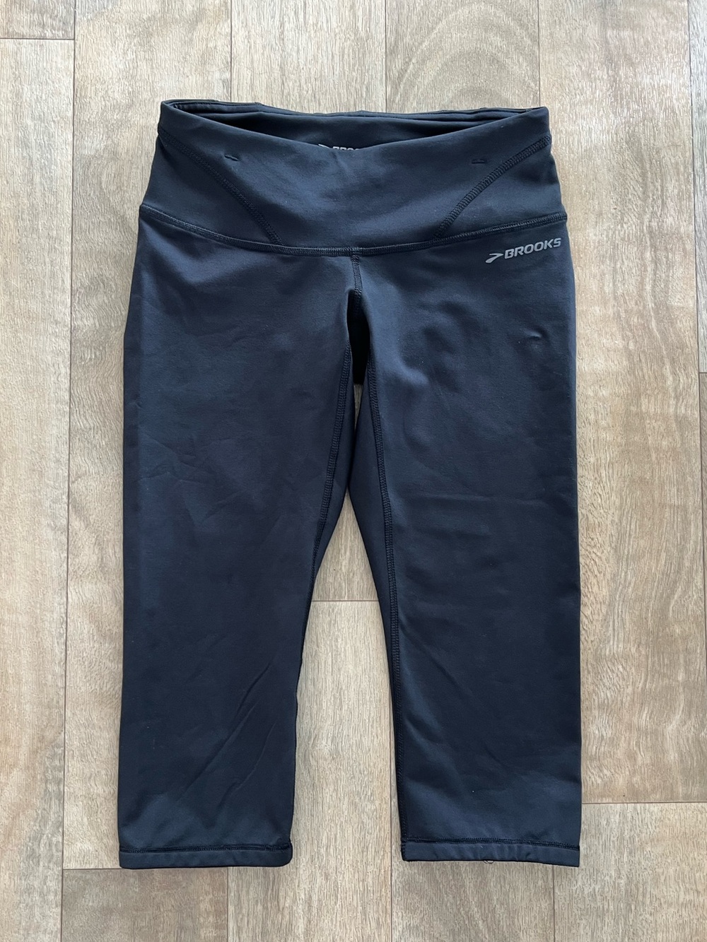 Brooks Women’s XS Black Running Capri Leggings Reflective